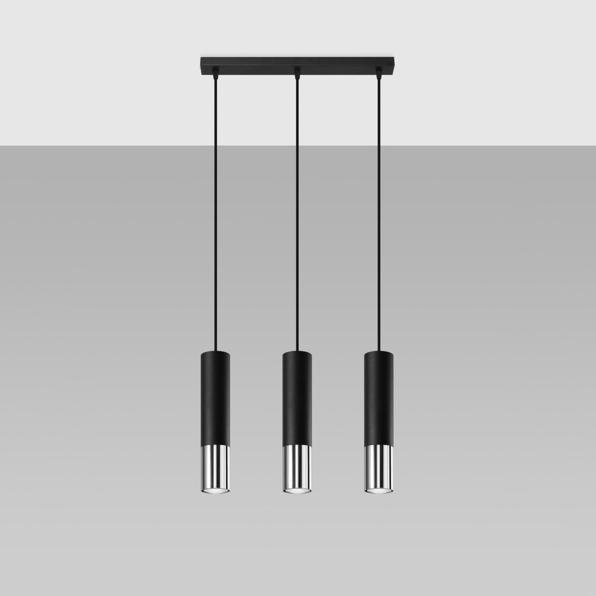 Détail de la bague dorée sur suspension noir et doré Solene, vue 8