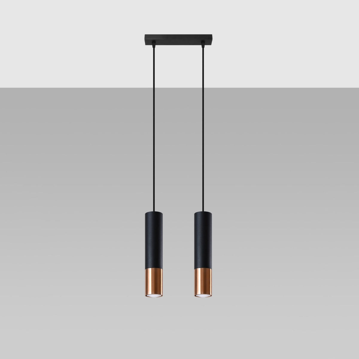 Détail de la bague dorée sur suspension noir et doré Solene, vue 20
