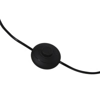 Ambiance lumineuse chaude créée par le lampadaire LED tube noir