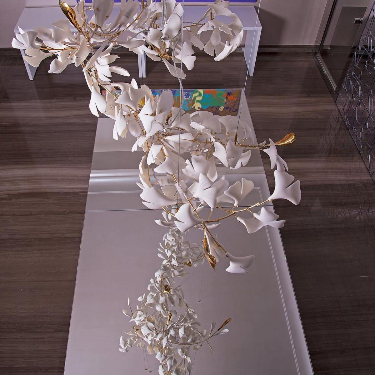 FLORANA – Suspension Florale en Métal Doré et Céramique Lumio™
