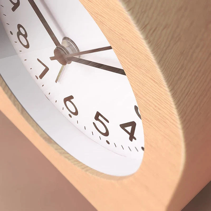WOODTIME - Réveil Analogique en Bois avec Veilleuse et Snooze Lumio™