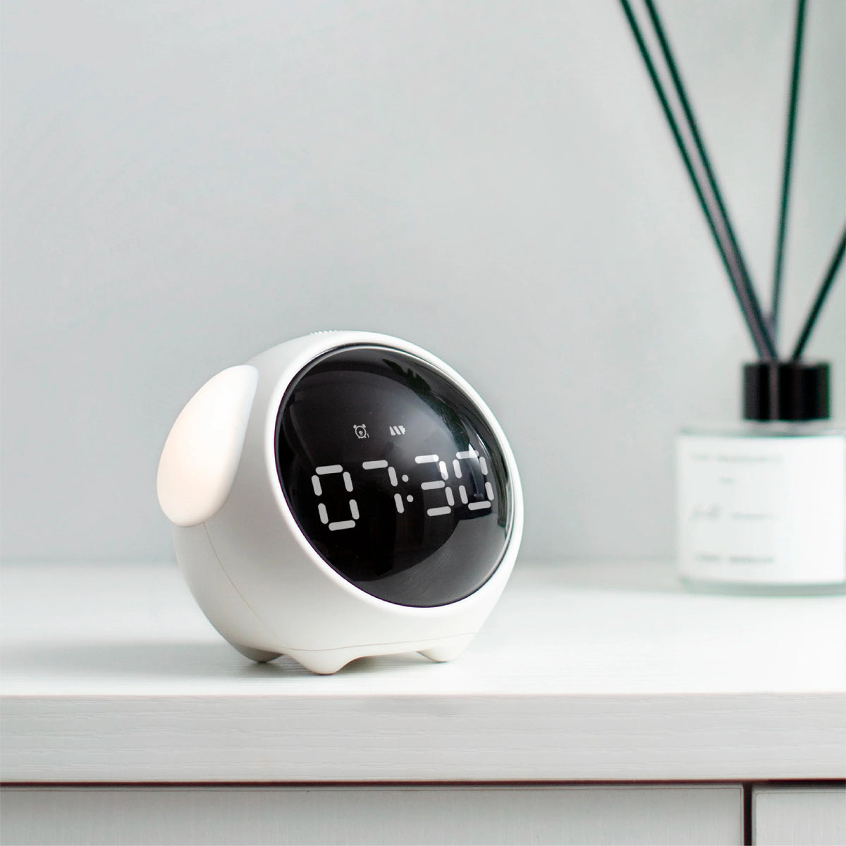 STILLOU - Réveil LED Intuitif avec Commandes Vocales Lumio™
