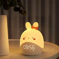 TICOUNY - Réveil LED Lapin avec Veilleuse Réglable Lumio™