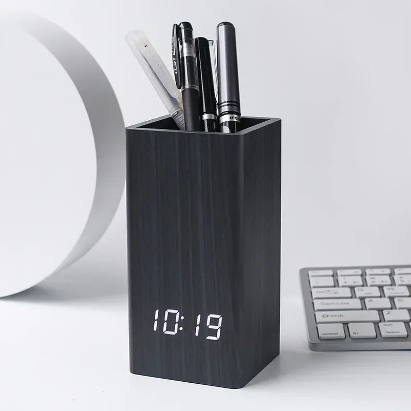 REVION - Réveil LED en Bois avec Porte-Stylo Intégré Lumio™