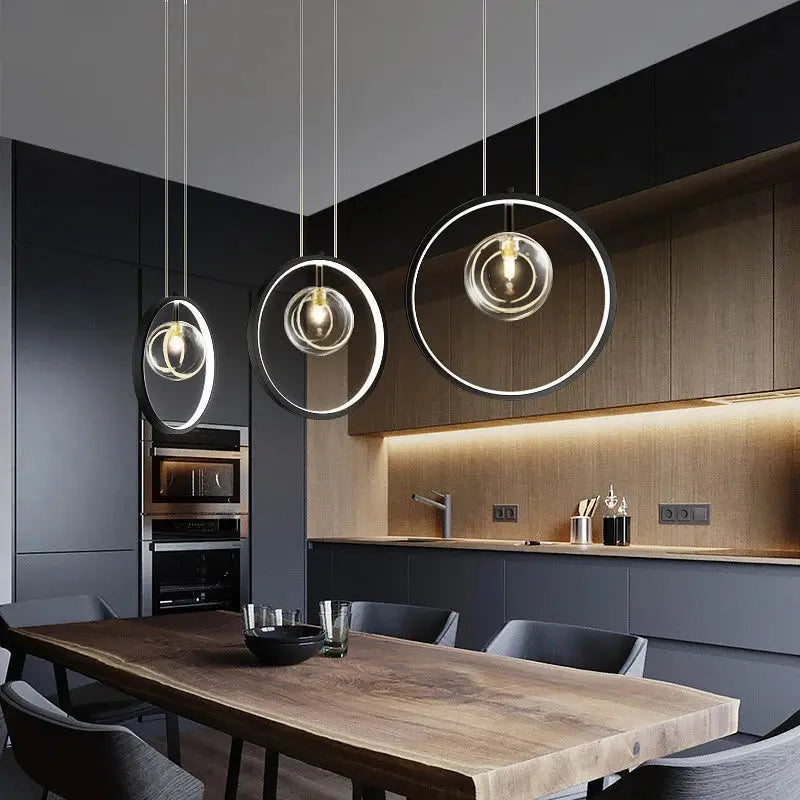 VARENA – Suspension Moderne avec Sphères en Verre pour Salon ou Salle à Manger Lumio™