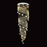 Lustre spirale cristal chrome escalier Lumio