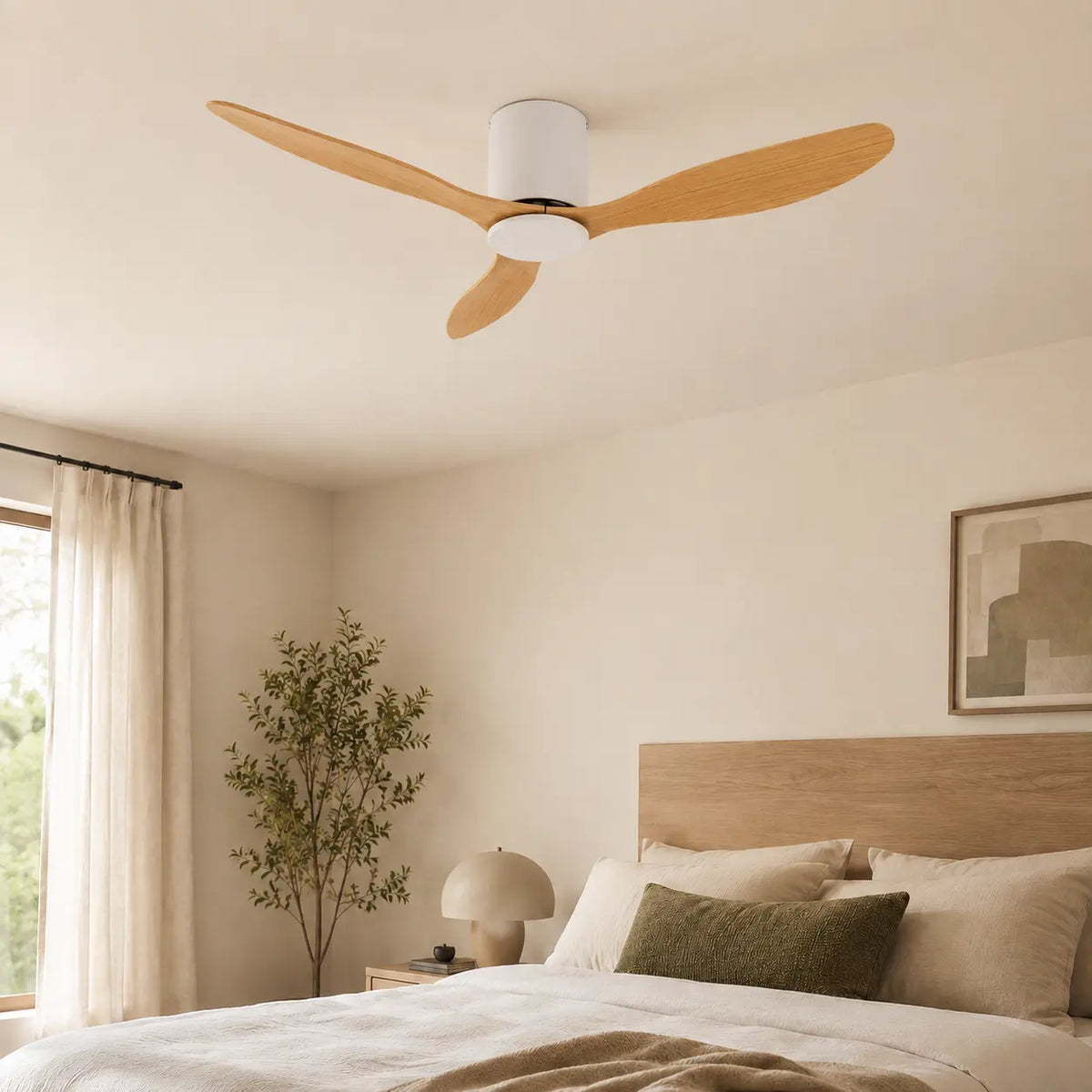Plafonnier Ventilateur Silencieux Bois Clair et Blanc vu de face
