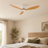 Plafonnier Ventilateur Silencieux Bois Clair et Blanc vu de face