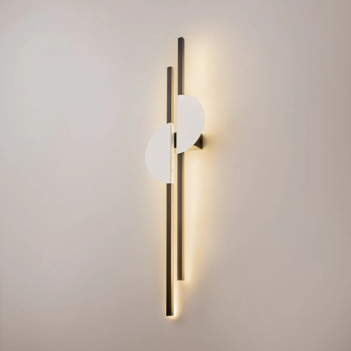 Duo d'appliques murales verticales gauche et droite autour d'un lit