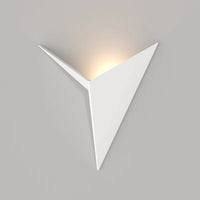 Applique murale origami installée en duo autour d'une console design