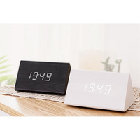 CLOKY – Réveil LED Bois