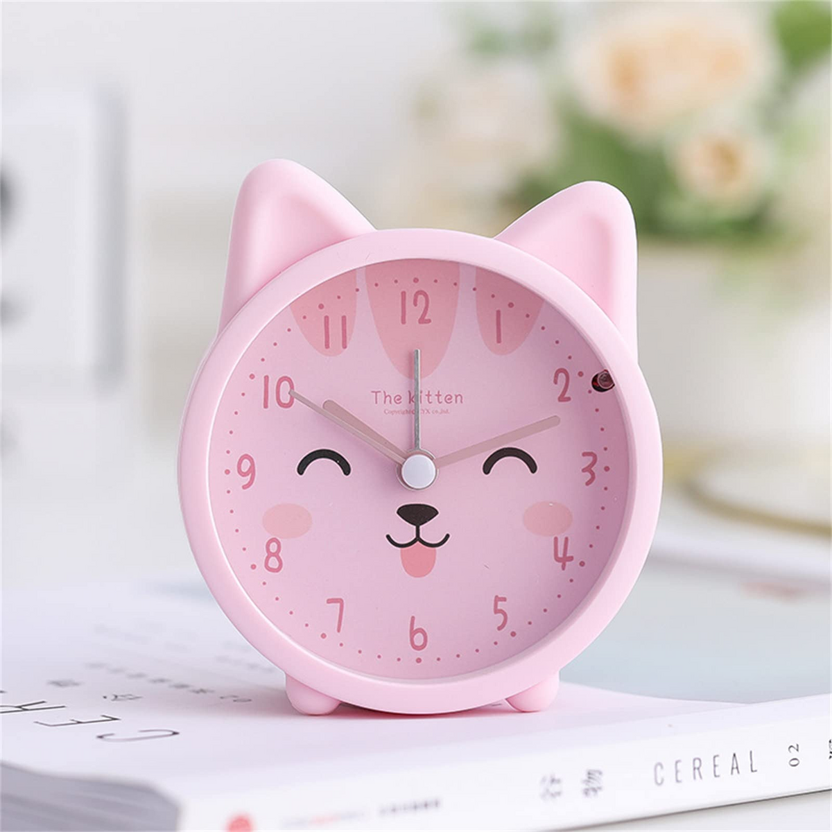 MININOU - Réveil Analogique Silencieux en Silicone – Design Chaton Lumio™