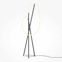 Détail des boucles en silicone du lampadaire trépied Zélie