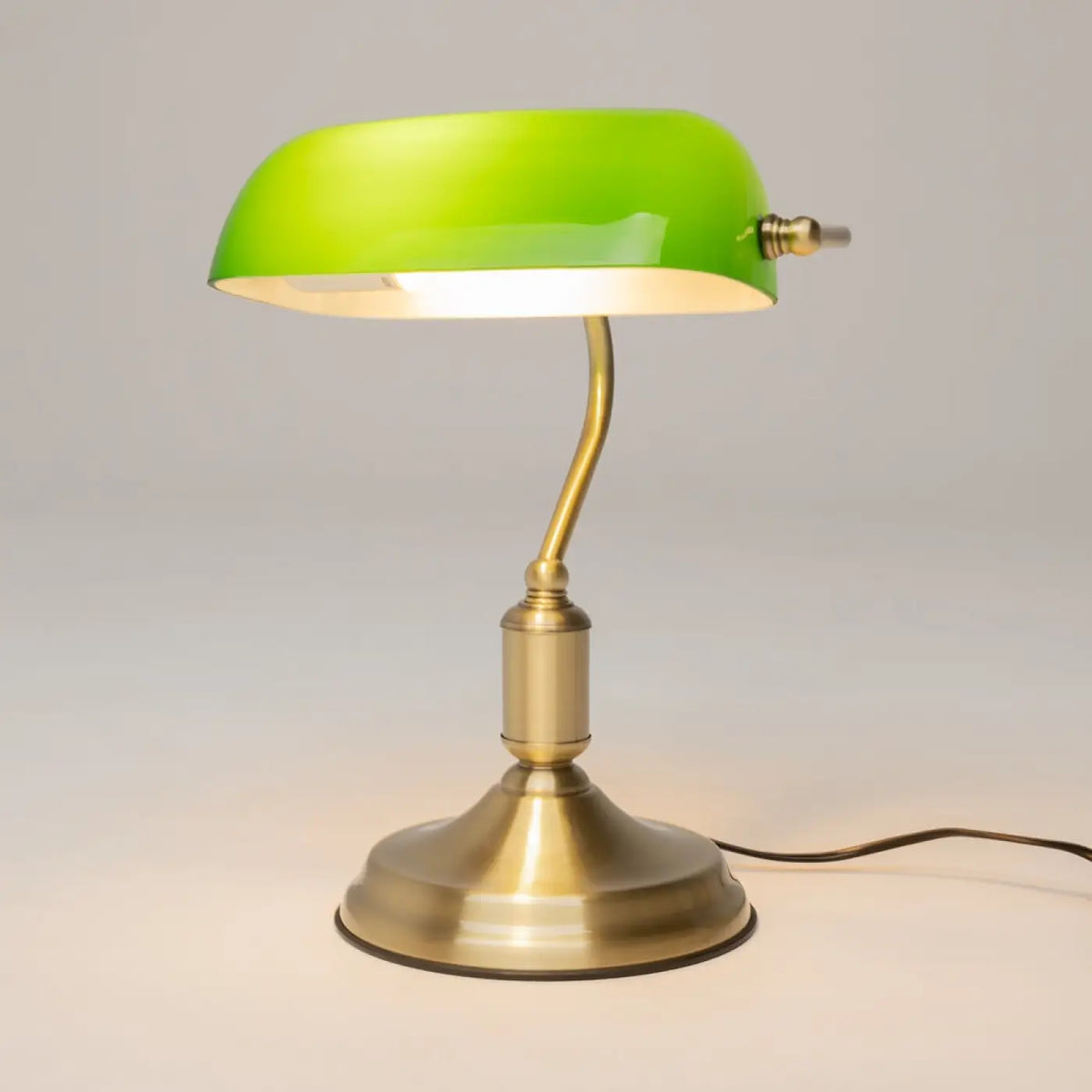 Lampe de chevet vintage Kiwi avec abat-jour en verre vert émaillé