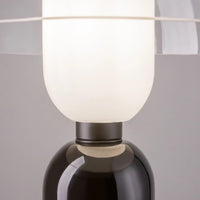Détail du pied de la lampe de chevet céramique artisanale