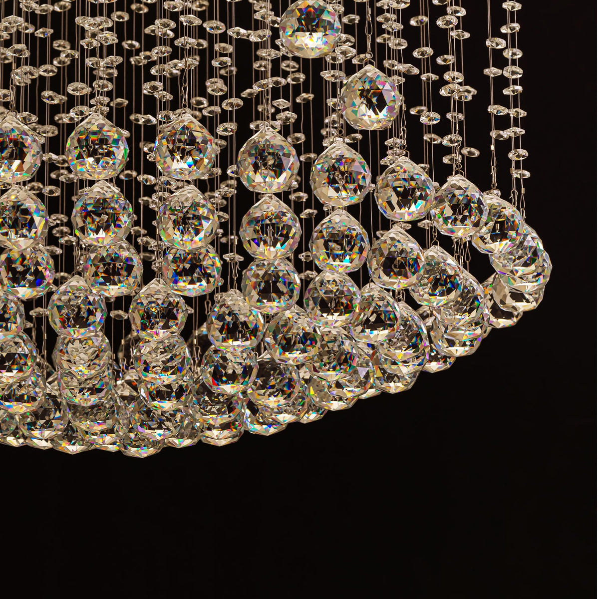 Lustre Spirale Métal Chrome Gouttes pour Escalier et Entrée