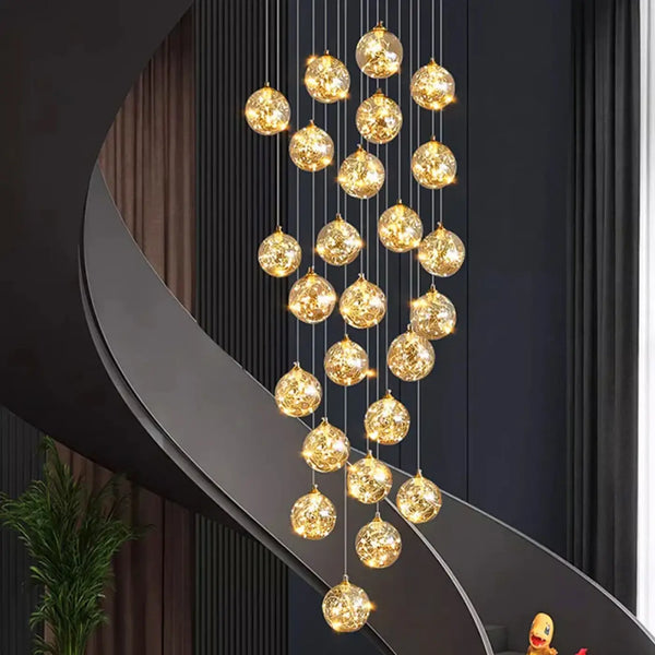 Suspension Cascade LED Dorée pour Escalier