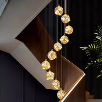 Suspension Cascade LED Dorée pour Escalier