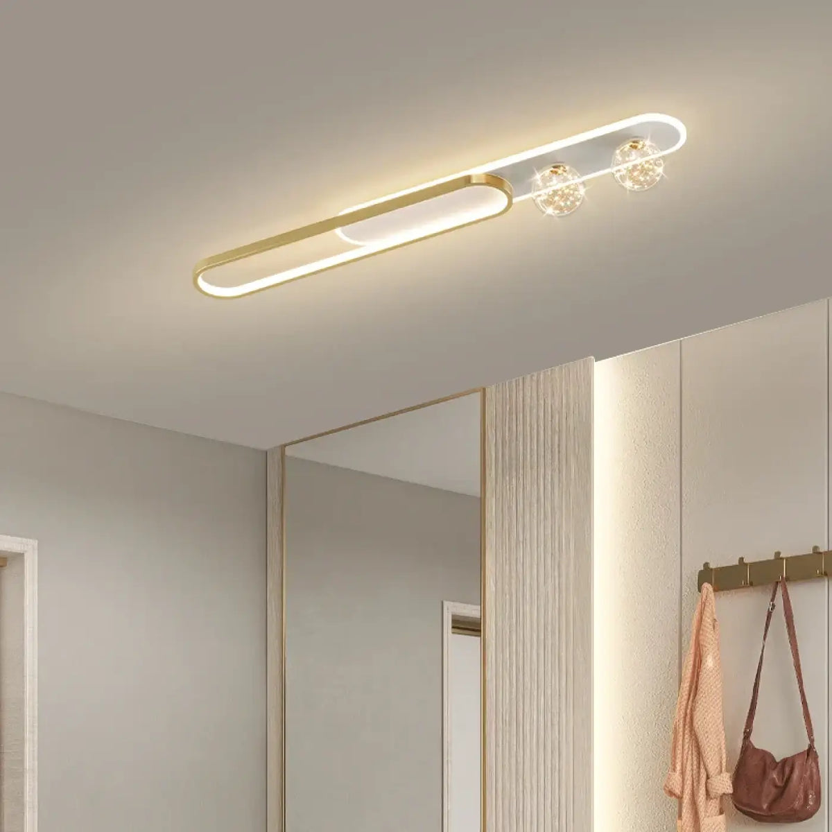 Plafonnier LED Ovale Doré avec Cristal