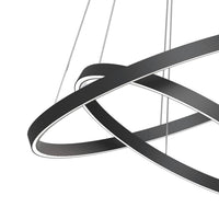 Suspension à deux anneaux LED diffusant une lumière blanc chaud