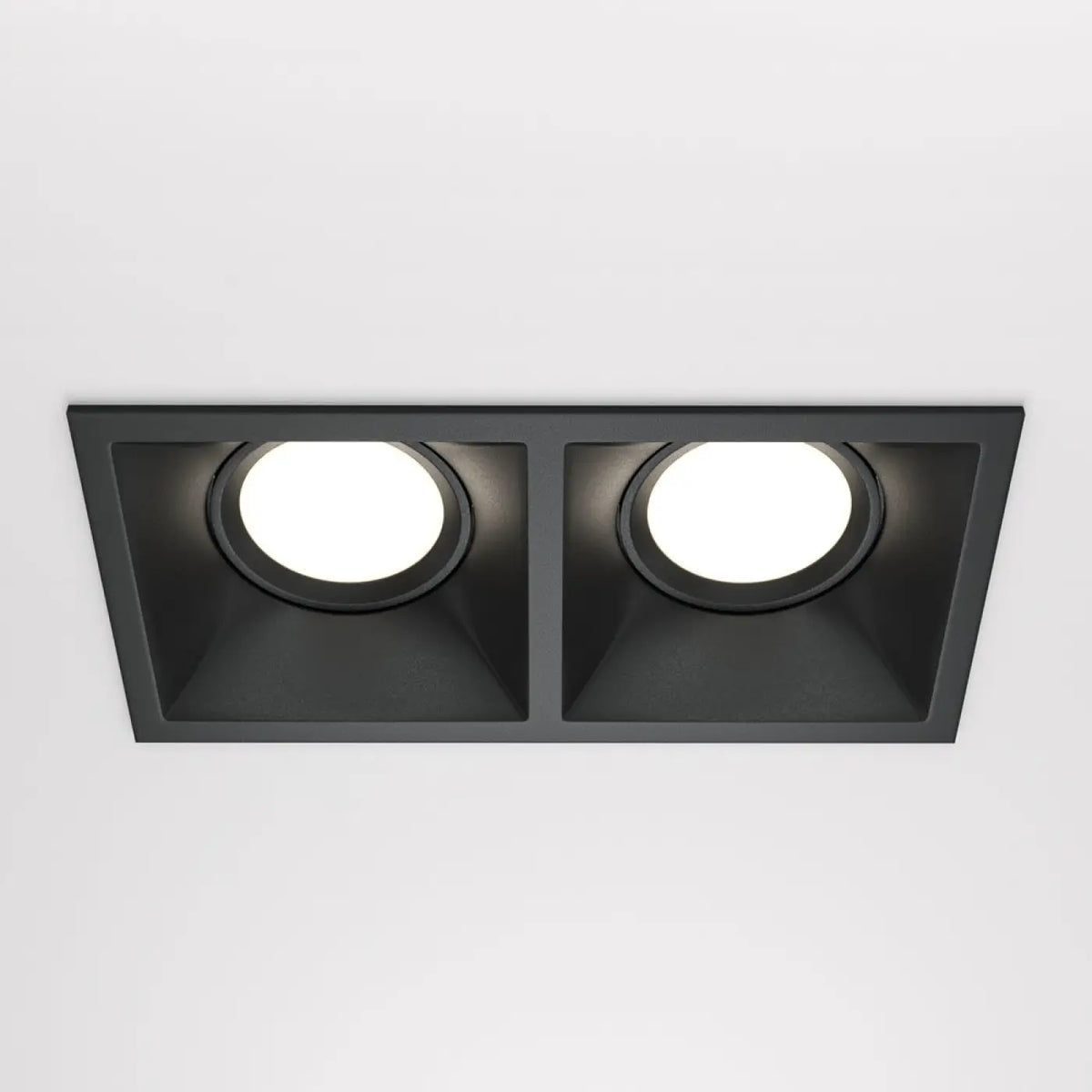 Spot encastrable double en aluminium noir sur plafond moderne
