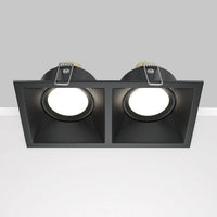 Vue rapprochée des têtes orientables du spot encastrable double