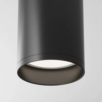 Spot cylindrique en acier noir fixé au plafond pour un éclairage dirigé, vue 7
