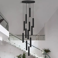 Suspension Cascade Cylindres Noirs pour Escalier