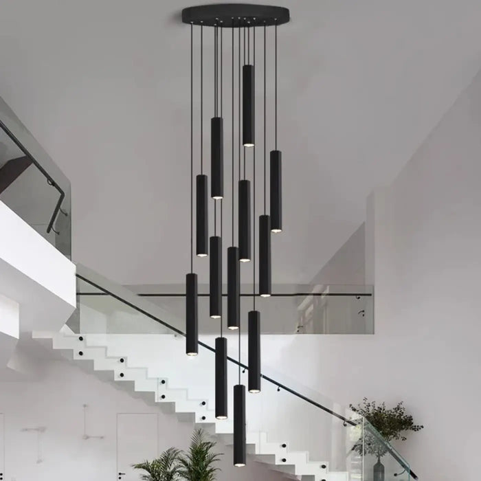 Suspension Cascade Cylindres Noirs pour Escalier
