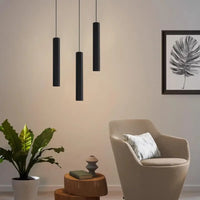 Suspension Cascade Cylindres Noirs pour Escalier