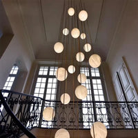 Lampe Suspendue Grappe Marbrée Blanche et Dorée