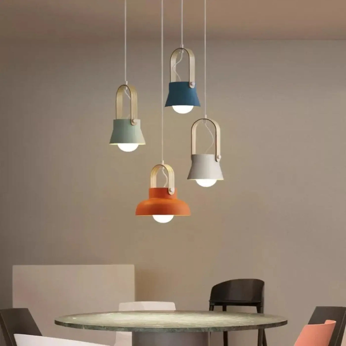 Suspension Scandinave Multicolore avec Bois