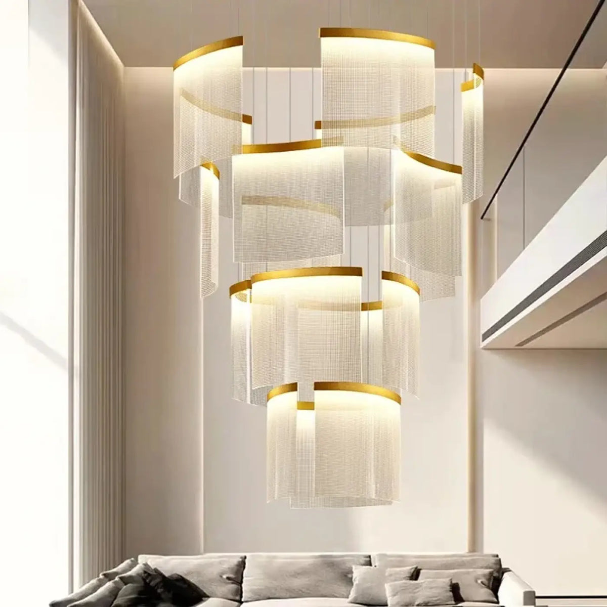 Suspension Dorée Cascade à Voiles LED Superposés