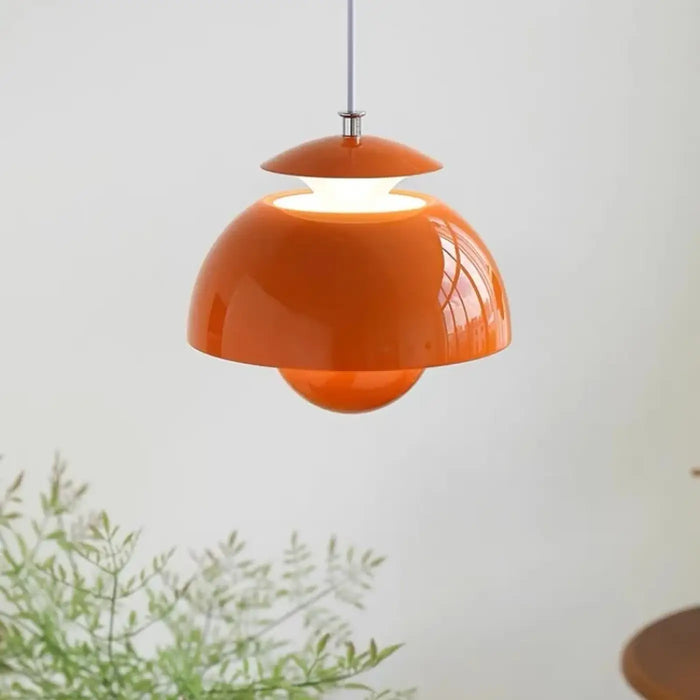 Suspension Épurée en Métal Coloré