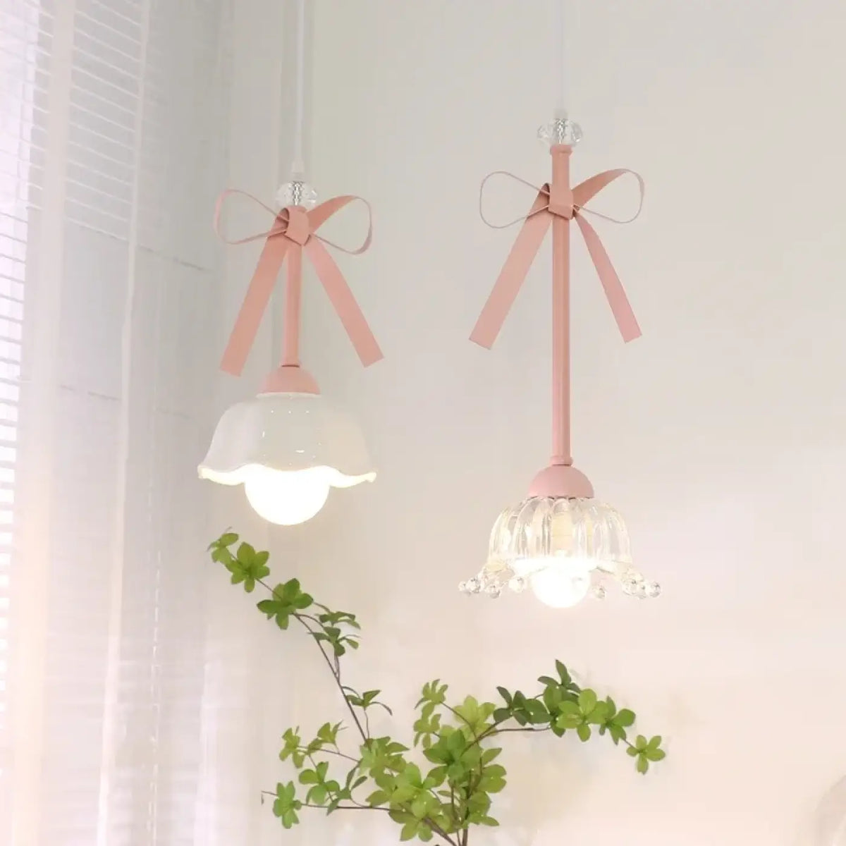 Lampe Suspendue Design à Rubans Roses et Verre