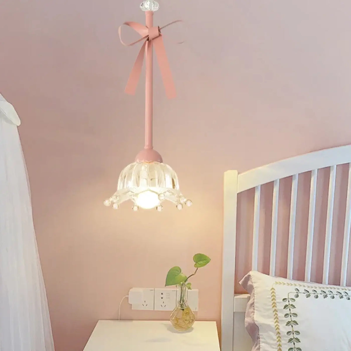 Lampe Suspendue Design à Rubans Roses et Verre