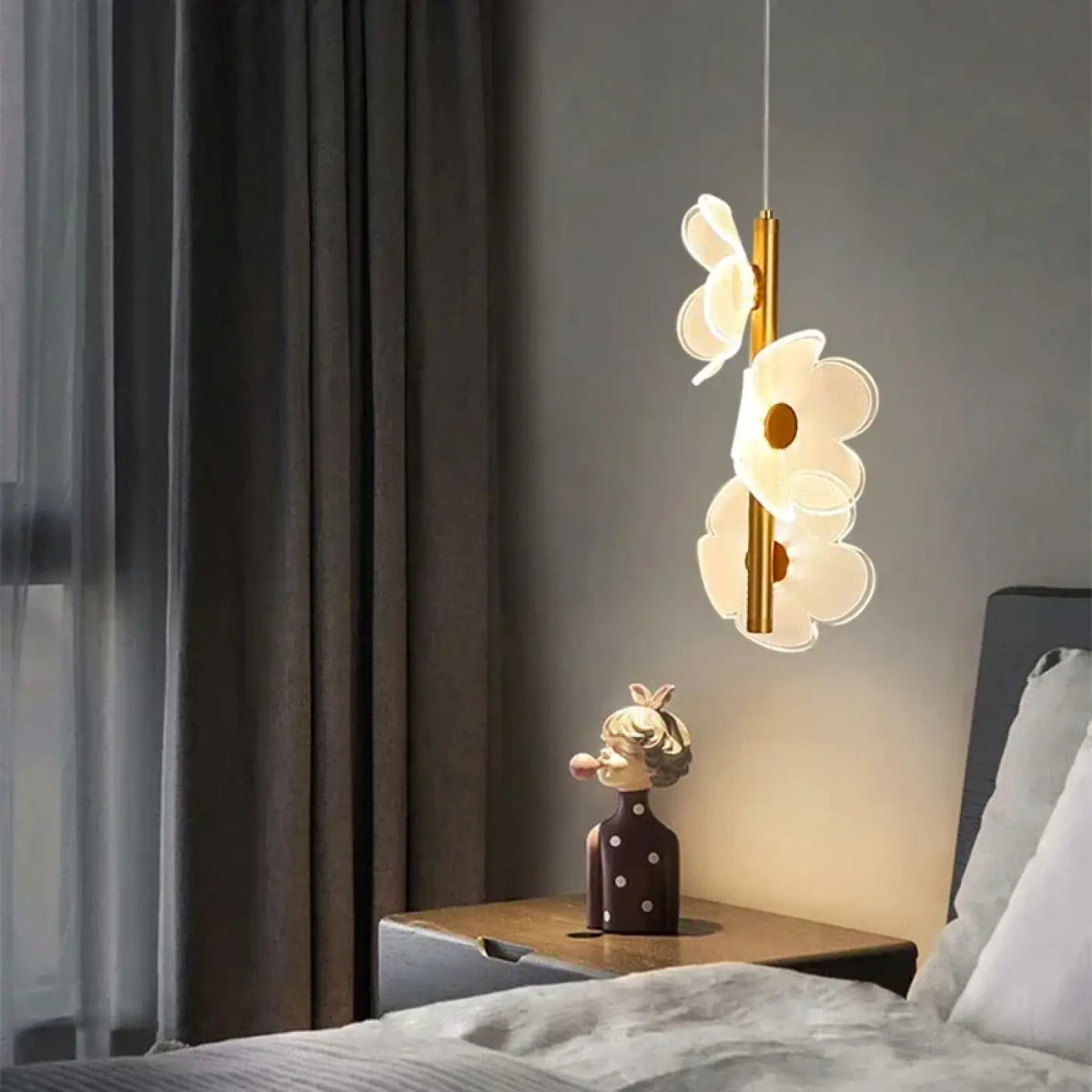 Lampe Suspendue Dorée à 3 Fleurs Blanches LED