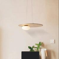 Suspension en Bois Moderne au Style Épuré