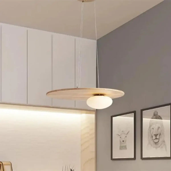 Suspension en Bois Moderne au Style Épuré