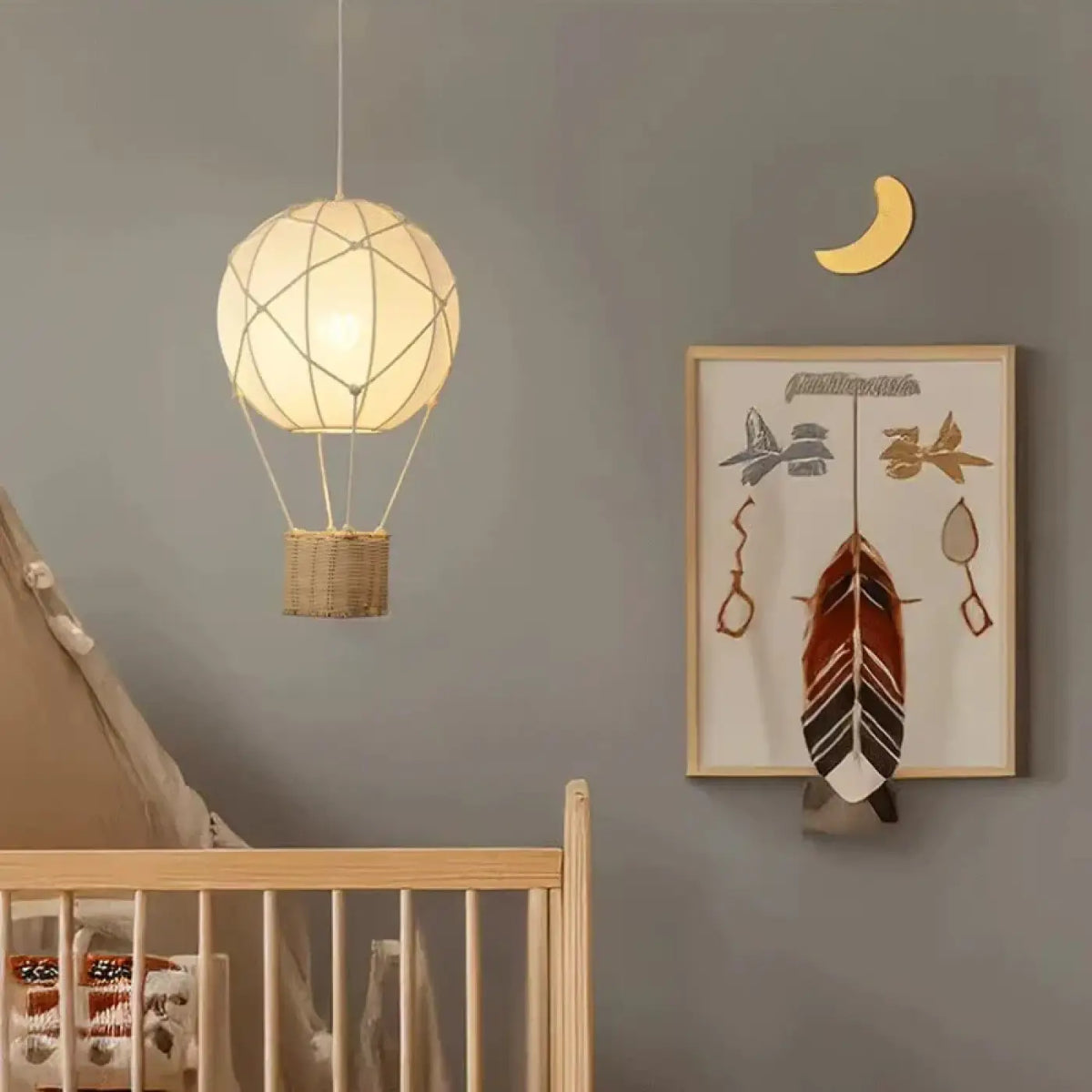 Lampe Suspendue Montgolfière avec Panier en Rotin