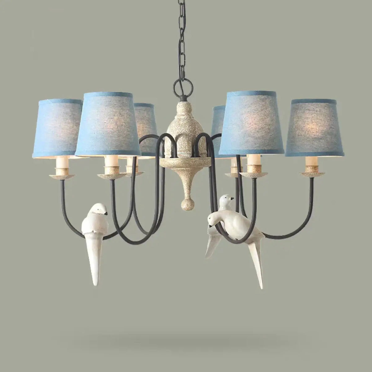 Suspension Originale avec Oiseaux et Abat-Jours Bleus