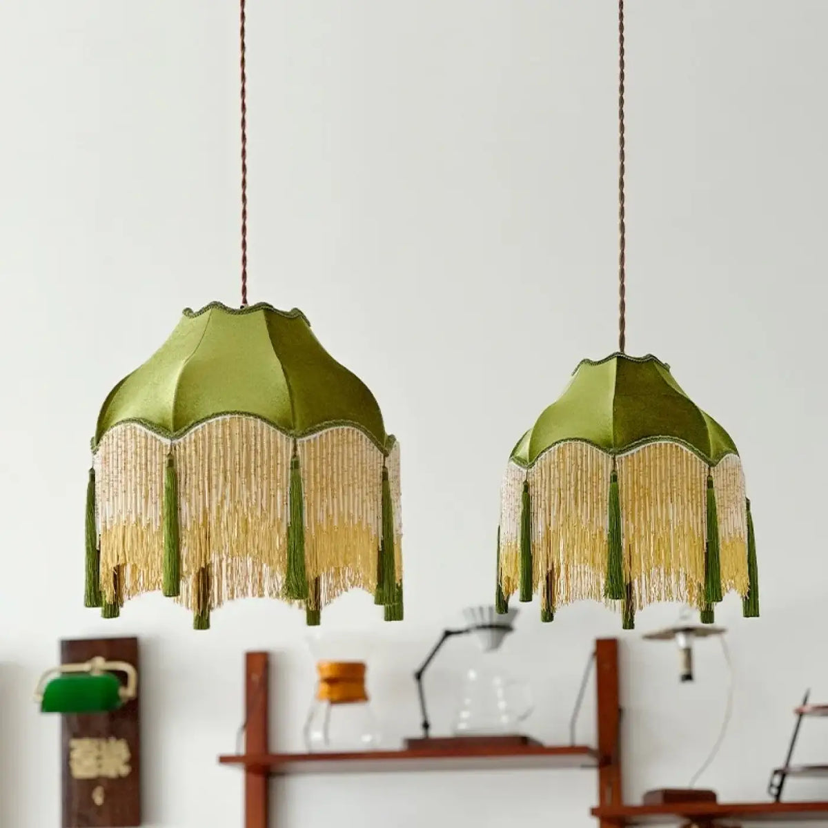 Suspension Vintage Verte à Franges Dorées