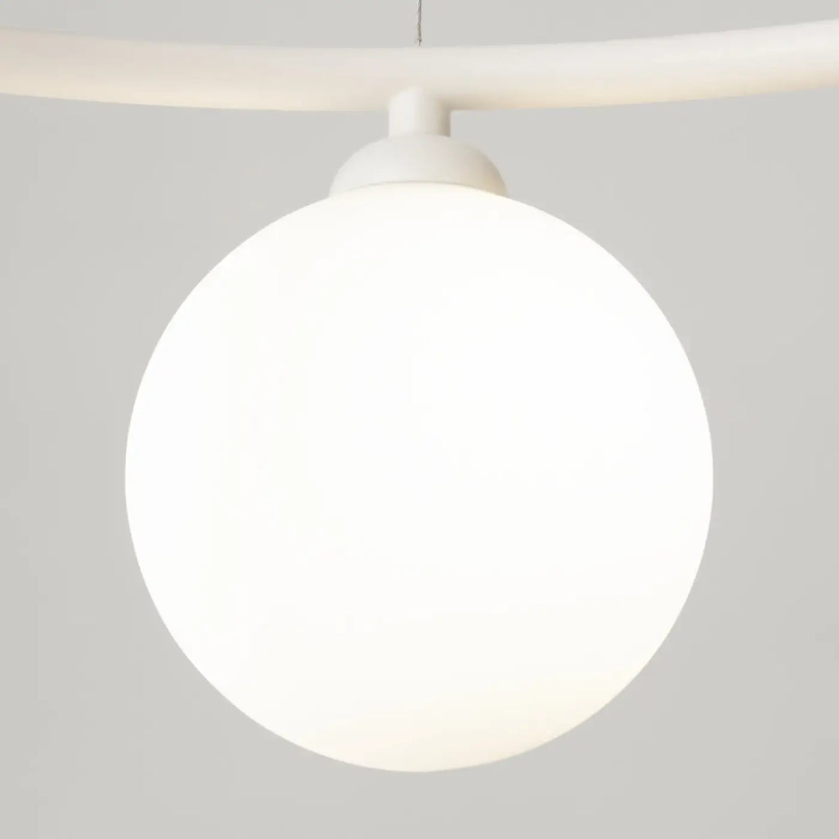 Suspension à globes de 60cm avec six sphères lumineuses en verre, vue 22